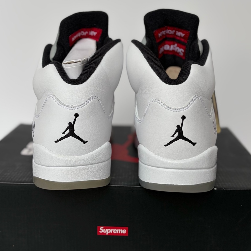 Supreme x Air Jordan Retro 5 White/Black Varsity NIB/NWT - Picture 4 of 14